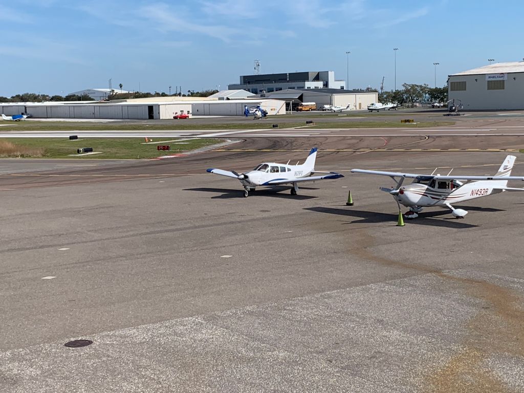 Piper Cherokee Arrow (N7PT)