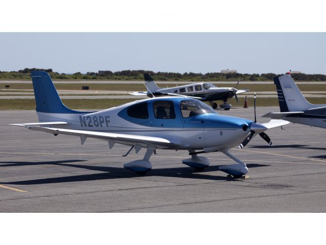 Cirrus SR-20 (N28PF)