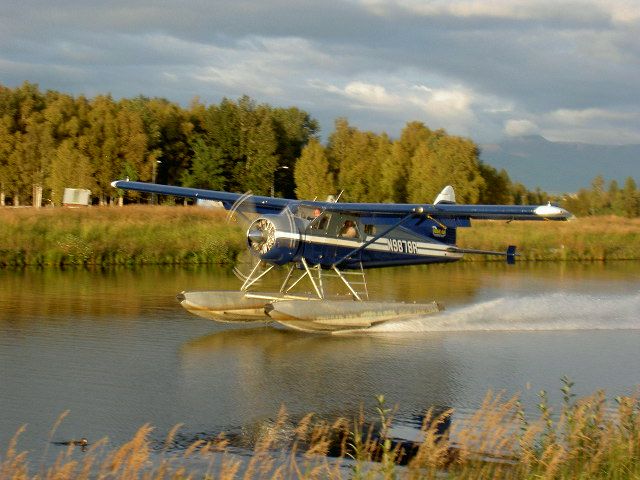 De Havilland Canada DHC-3 Otter (N9878R) - LANDING AND STEP TAXI ON LAKE HOOD, ANCHORAGE