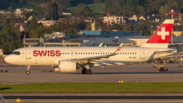 Airbus A320neo (HB-JDF)
