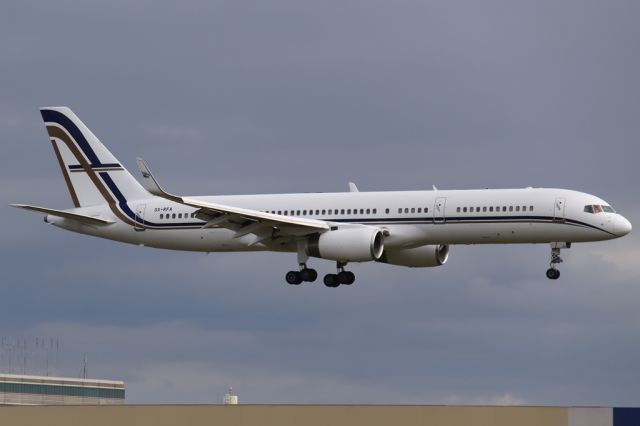 Boeing 757-200 (SX-RFA)