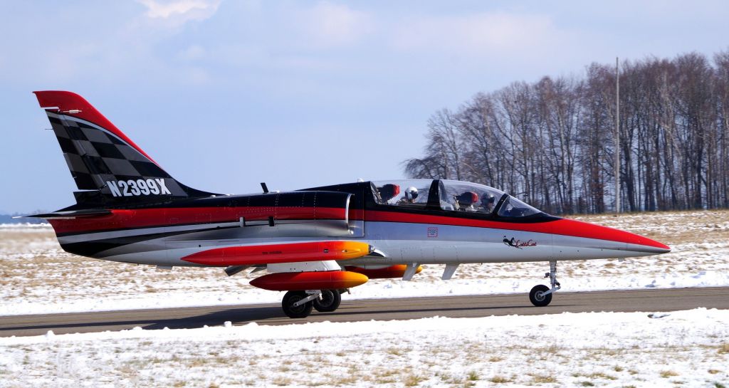 Aero L-39 Albatros (N2399X) - Auf dem Weg zum Start