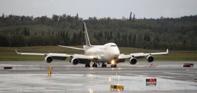 Boeing 747-400 (N581UP)