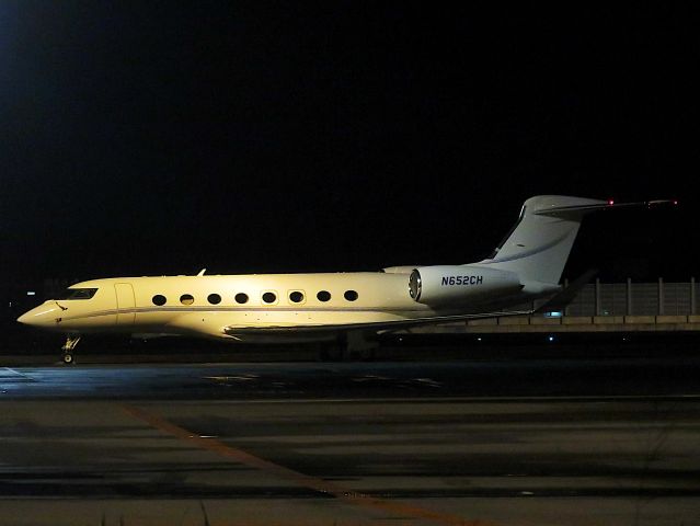 Gulfstream Aerospace Gulfstream G650 (N652CH) - I take a picture on Aug 1, 2017.