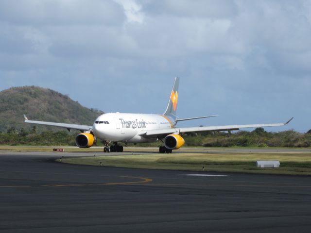 Airbus A330-300 (G-TCXB)