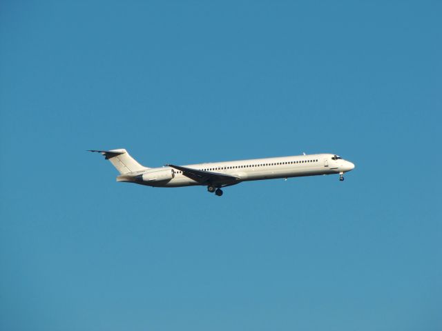 McDonnell Douglas MD-83 (N593AN)