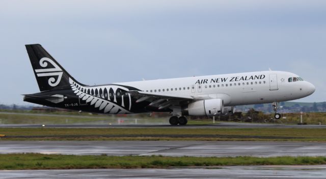 Airbus A320 (ZK-OJS) - ZK-OJS