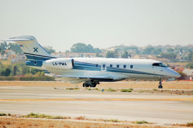 Canadair Regional Jet CRJ-200 (LX-PMA)