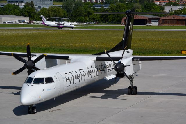 de Havilland Dash 8-400 (OE-LGQ)