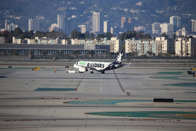 Airbus A320 (XA-VAK)