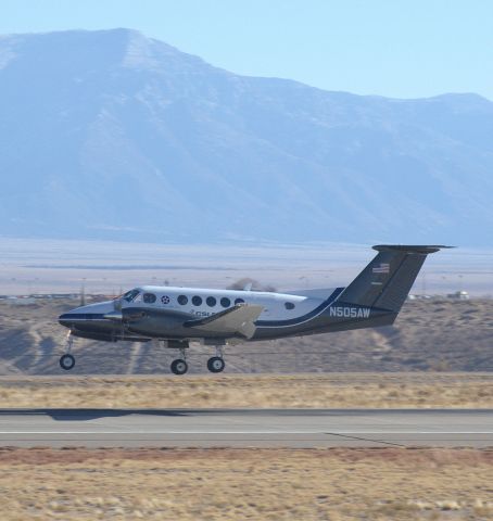 Beechcraft Super King Air 200 (N505AW)