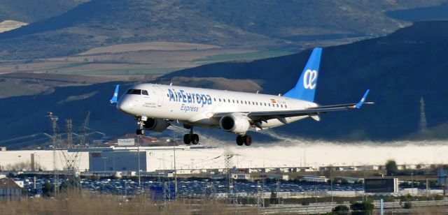 EMBRAER 195 (EC-LKM)