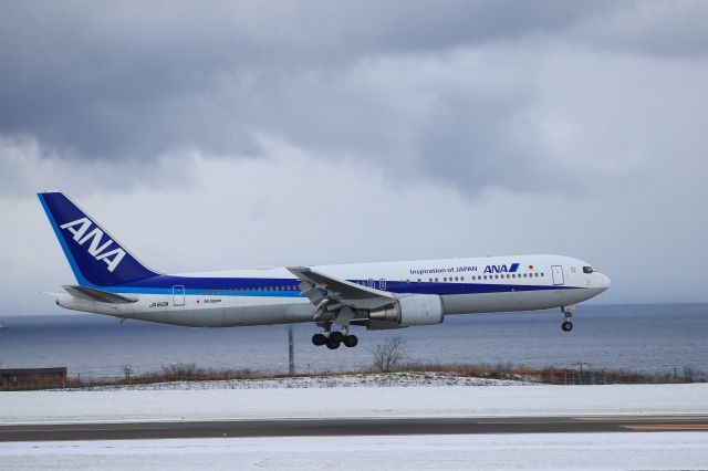 BOEING 767-300 (JA610A) - December 21st 2019:HND-HKD.