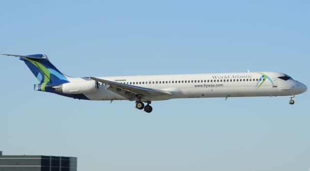 McDonnell Douglas MD-83 (N808WA)