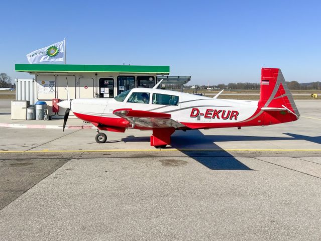 Mooney M-20 Turbo (D-EKUR) - 10 MAR 2022.