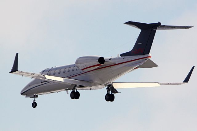 Learjet 40 (I-GURU)