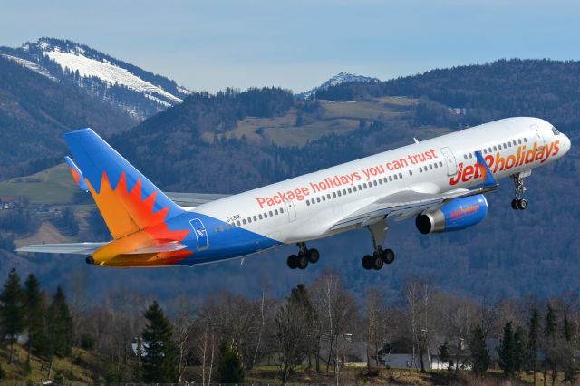 Boeing 757-200 (G-LSAK)