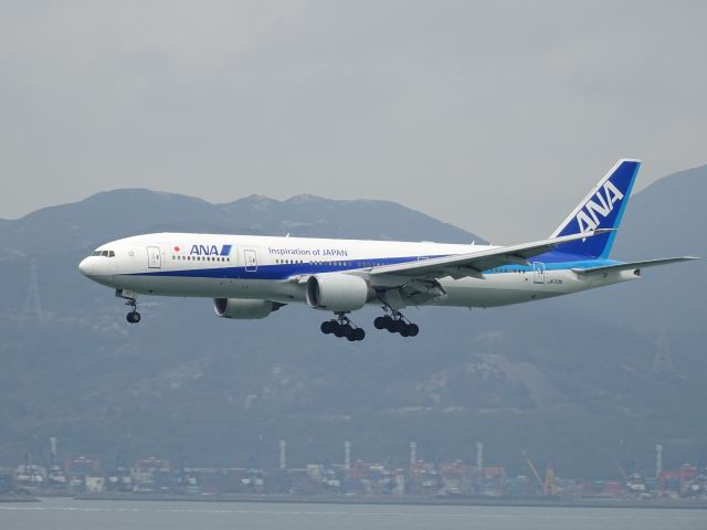 Boeing 777-200 (JA717A)