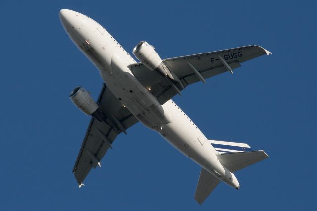 Airbus A318 (F-GUGG) - Airbus A318-111, Roissy Charles De Gaulle Airport (LFPG-CDG)