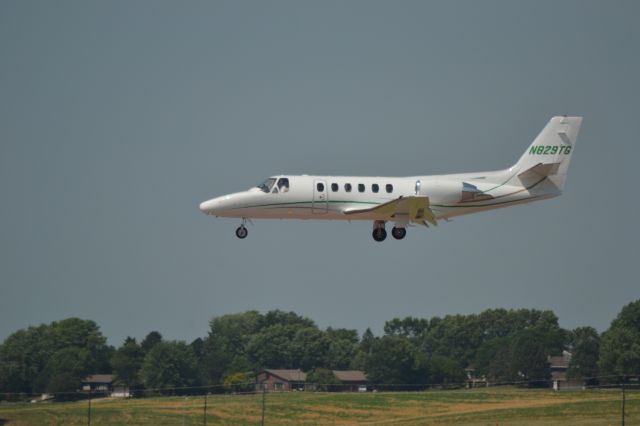 Cessna Citation II (N829TG) - Arriving KFSD - 6-25-2012