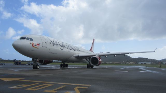 Airbus A330-300 (G-VGEM)