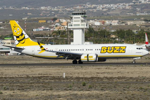 Boeing 737-800 (SP-RGZ)