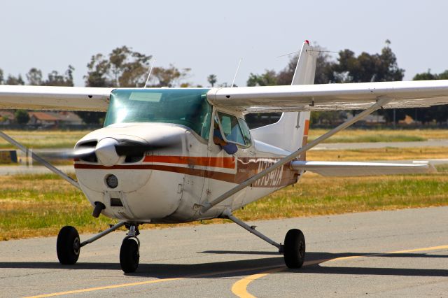 Cessna Skyhawk (N734DA)