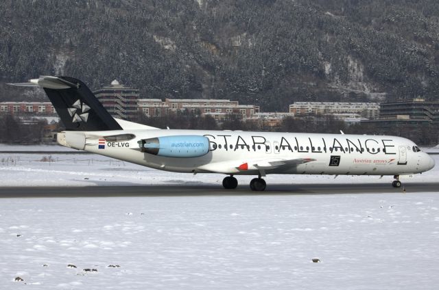 Fokker 100 (OE-LVG)