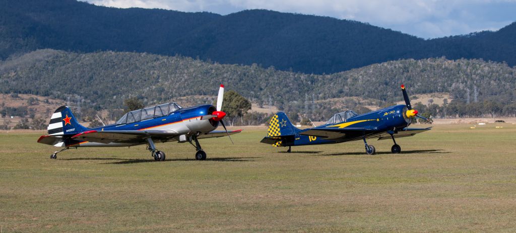 — — - Yak 52TW and Yak 50