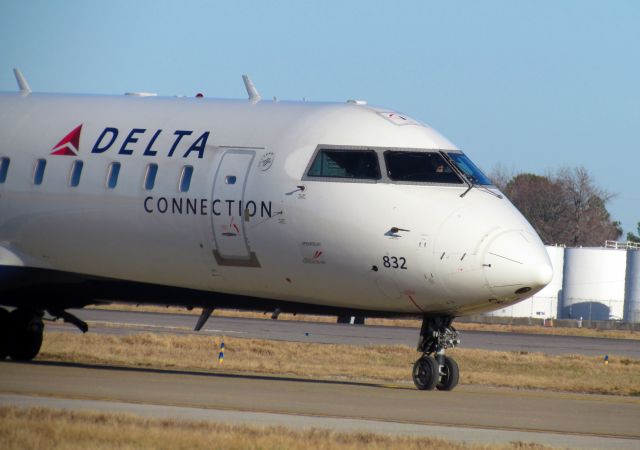 Canadair Regional Jet CRJ-200 (N832AY)