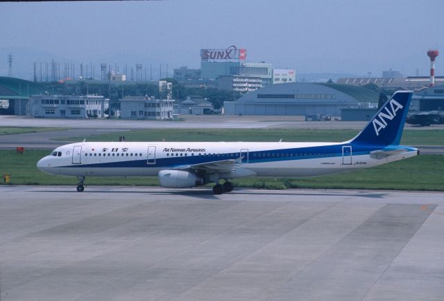 Airbus A321 (JA104A) - Taxing at Nagoya Intl Airport on 2001/08/13