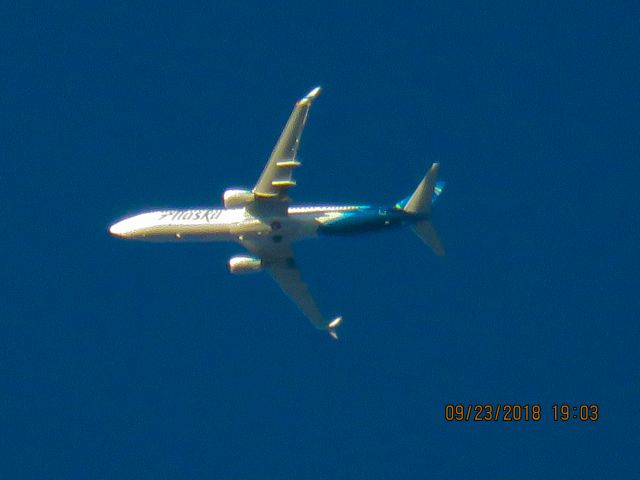 Boeing 737-900 (N288AK)