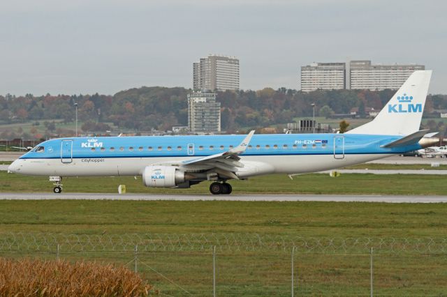 Embraer ERJ-190 (PH-EZM)