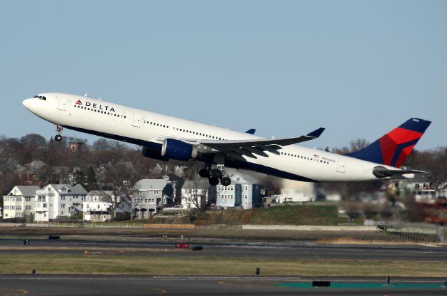 Airbus A330-300 (N804NW) - DAL230 to Amsterdam