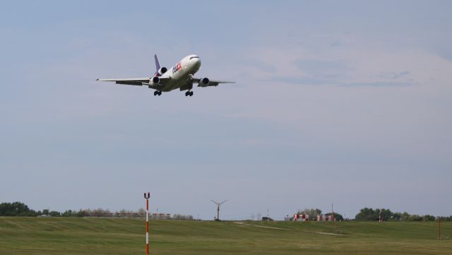 McDonnell Douglas DC-10 (N398FE) - FDX761