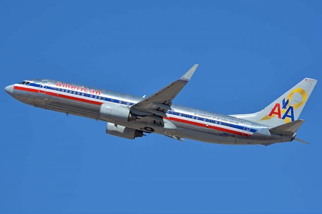 Boeing 737-800 (N905AN) - American Boeing 737-823 N905AN Flagship Liberty visited Phoenix Sky Harbor on September 18, 2017. "In support of all who serve."