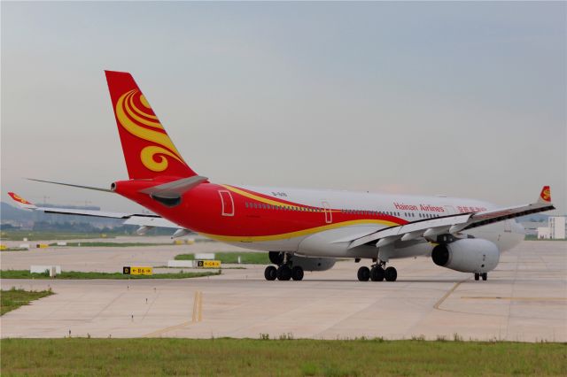 Airbus A330-200 (B-6118)