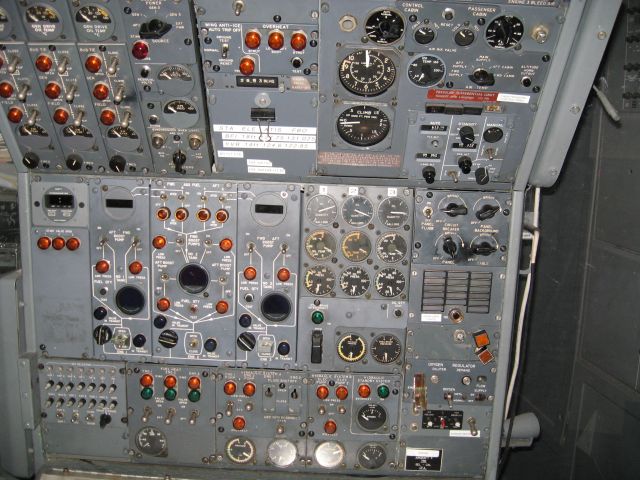 BOEING 727-200 (N727OB) - Flight engineer station