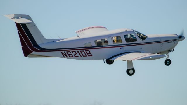 Piper Saratoga (N621DB)