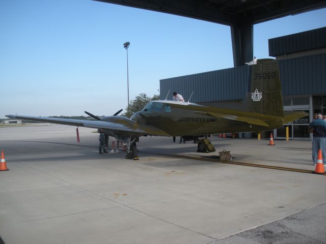 Beechcraft Twin Bonanza (N1959T)