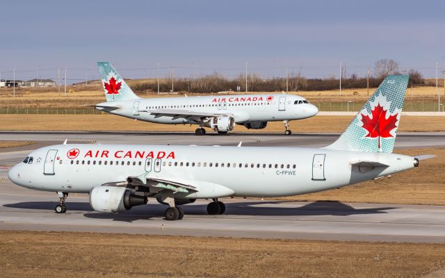 Airbus A320 (C-FPWE)