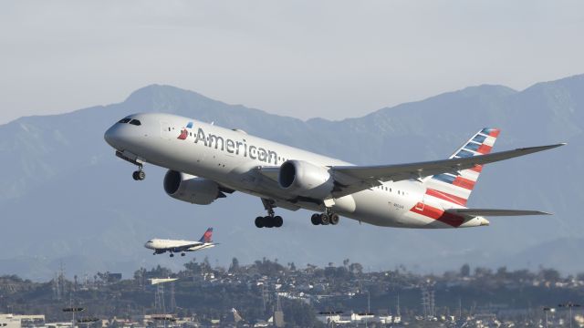 Boeing 787-8 (N802AN) - Departing LAX on 25R