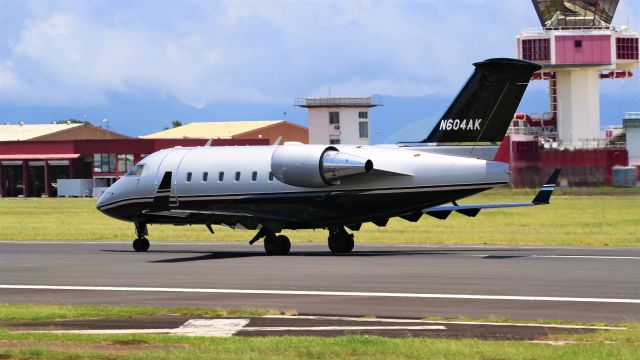 Canadair Challenger (N604AK)