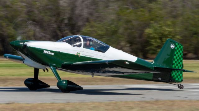 Vans RV-6 (VH-VNE)