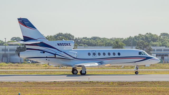 Dassault Falcon 50 (N900KE)