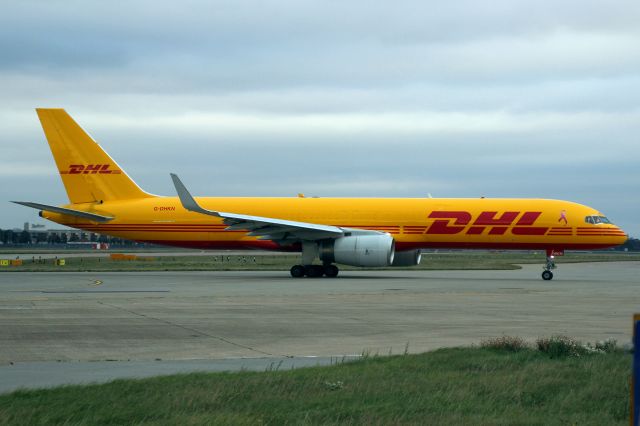 Boeing 757-200 (G-DHKN) - Taxiing to Stand 614 on 27-Sep-20 operating EAT Leipzig flight BCS2212 from EDDP.