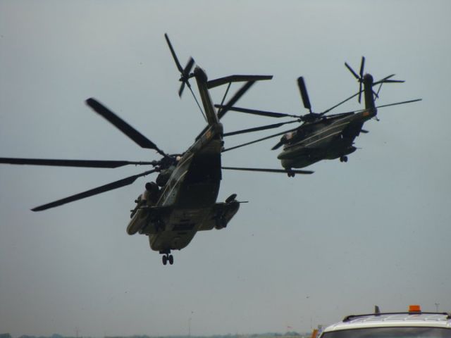 — — - Marine One practice run