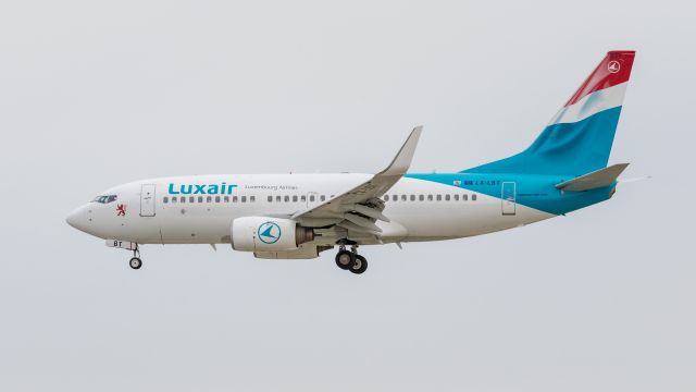 Boeing 737-700 (LX-LBT)