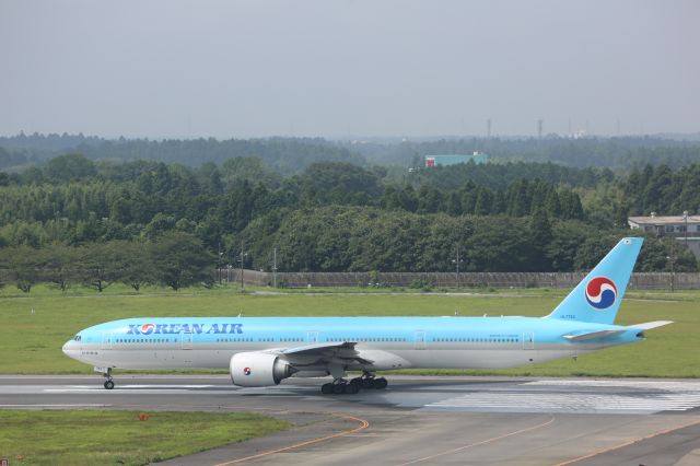 BOEING 777-300 (HL7782)