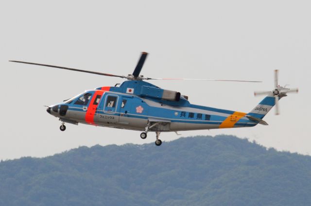 Sikorsky S-76 (JA6765)